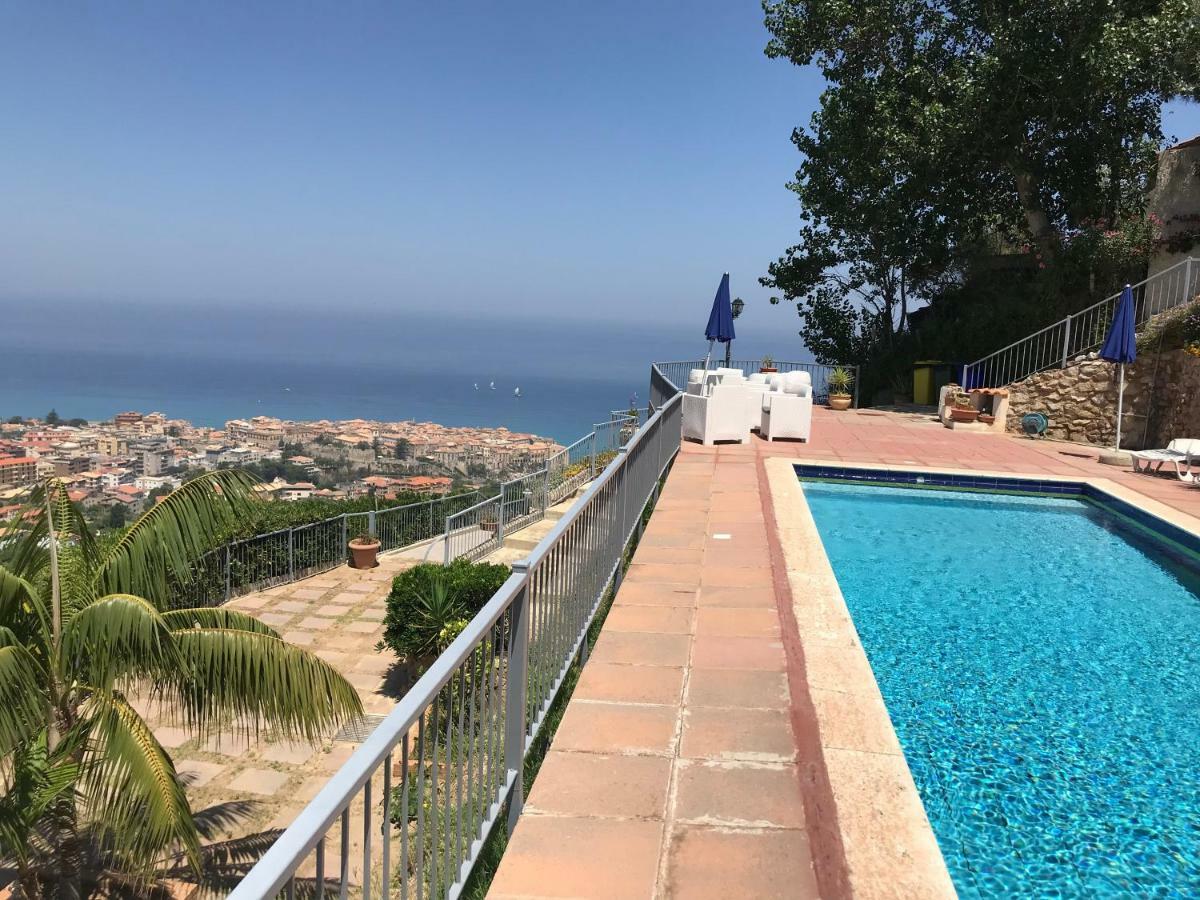 Villa Del Conte Drapia Exterior photo